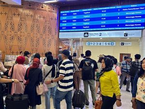 Libur Lebaran, Warga Langsung Serbu Kereta Cepat Libur Lebaran, Warga Langsung Serbu Kereta Cepat