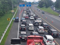 Terjebak One Way Berjam-jam, Warga Serang Banten Kapok Liburan ke Puncak