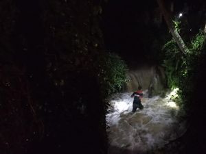 Bocah 5 Tahun Hilang Saat Main Air di Selokan Garut Bocah 5 Tahun Hilang Saat Main Air di Selokan Garut