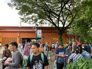 H+1 Lebaran, Jumlah Pengunjung TMII Capai 12 Ribu hingga Siang Ini