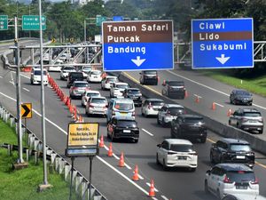 Contraflow 2 Km Diterapkan di Tol Jagorawi Arah Puncak Pagi Ini Contraflow 2 Km Diterapkan di Tol Jagorawi Arah Puncak Pagi Ini
