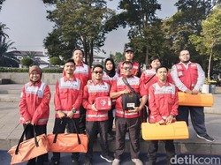 Pengalaman Emosional Relawan PMI Tak Lebaran Bersama Keluarga