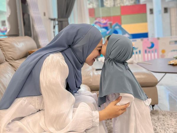 Potret Lebaran Ria Ricis Berdua Moana