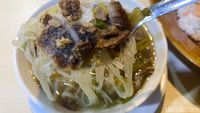 Berempah Sedap! Ini Racikan Soto Garuda yang Eksis Sejak 1976 di Padang