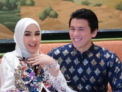 Gaya Lebaran Syahrini & Suami Usai Digosipkan Hamil, Perut Tak Lagi Ditutupi