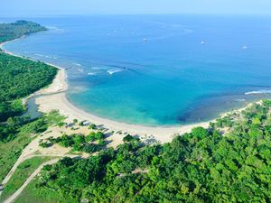 4 Wisata Pantai Asyik di Tanjung Lesung buat Libur Lebaran
