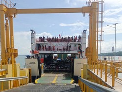 Air Menyusut-Dangkal, Kapal Sulit Bersandar di Dermaga Pelabuhan TAA