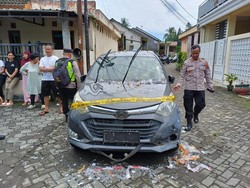 Balon Udara Jatuh di Magelang, 1 Mobil dan 5 Rumah Rusak