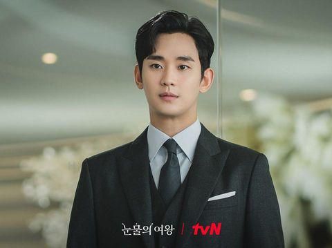 Kim Soo Hyun Sebagai Baek Hyun Woo