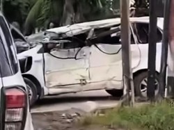 Dua Mobil Ringsek Terlibat Laka di Palembang