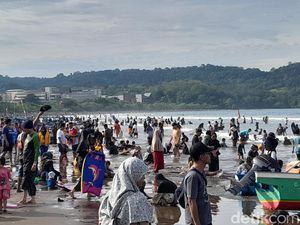 Libur Lebaran, Objek Wisata Pangandaran Diserbu Wisatawan