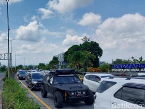 Lalin Simpang Karanglo Malang Meningkat, Didominasi Menuju Kota Batu