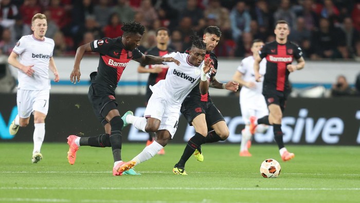 LEVERKUSEN, GERMANY - APRIL 11: West Ham Uniteds Mohammed Kudus bursts forward during the UEFA Europa League 2023/24 Quarter-Final first leg match between Bayer 04 Leverkusen and West Ham United FC at BayArena on April 11, 2024 in Leverkusen, Germany.(Photo by Rob Newell - CameraSport via Getty Images)