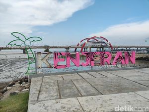 7 Wisata Kenjeran Surabaya Populer yang Menarik Dikunjungi 7 Wisata Kenjeran Surabaya Populer yang Menarik Dikunjungi
