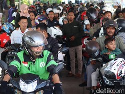 Pemudik Roda Dua Mulai Padati Pelabuhan Bakauheni