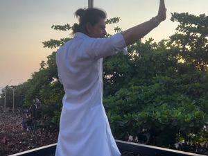 Shah Rukh Khan Kena Heatstroke, Istri dan Kerabat ke RS Jelaskan Kondisinya