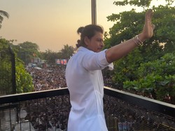 Renovasi Rumah Mewah Shah Rukh Khan Ditunda Usai Diprotes Aktivis