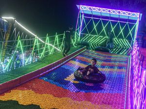 Wisata Alternatif Warga Saat Libur Lebaran Wisata Alternatif Warga Saat Libur Lebaran