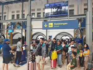 Pemudik Mulai Kembali ke Jakarta via Stasiun Pasar Senen