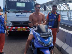 Terungkap, Identitas Bule yang Terobos Jalur Mobil di Tol Bali Tanpa Helm Terungkap, Identitas Bule yang Terobos Jalur Mobil di Tol Bali Tanpa Helm
