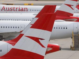 Sejumlah Penerbangan Dialihkan Buntut Panas Iran vs Israel