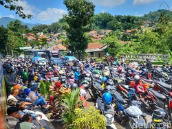 Polisi Berlakukan One Way di Jalur Limbangan Menuju Bandung