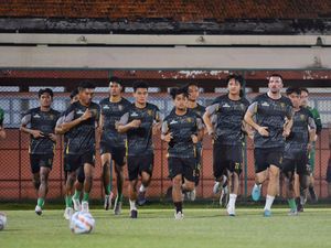 Pelatih Persebaya Cek Berat Badan Pemain Usai Libur Lebaran Pelatih Persebaya Cek Berat Badan Pemain Usai Libur Lebaran