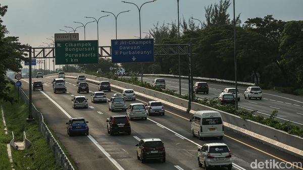 Situasi One Way Arus Balik di Tol Cipali, Ramai Lancar