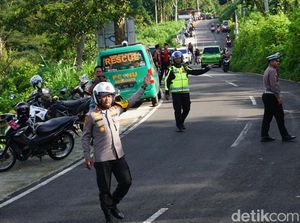 2 Pos Check Point Efektif Cegah Kecelakaan di Jalur Ekstrem Cangar-Pacet 2 Pos Check Point Efektif Cegah Kecelakaan di Jalur Ekstrem Cangar-Pacet
