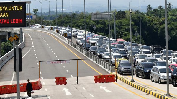 Potret Kemacetan di Keluar Tol Parungkuda Sukabumi
