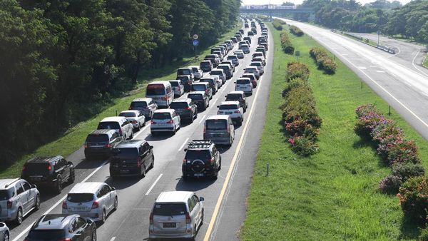Potret Padatnya Arus Balik di Tol Palimanan-Kanci