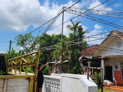 Pria Jember Tewas Tersengat Listrik Saat Pasang Tenda Acara Halalbihalal