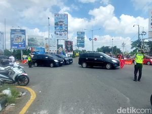 Antisipasi Kepadatan Lalin di Mengkreng, Simpang Papar Kediri Dibuka Tutup Antisipasi Kepadatan Lalin di Mengkreng, Simpang Papar Kediri Dibuka Tutup