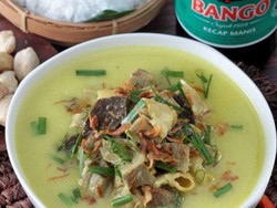 Empal Gentong Cirebon yang Gurih Pekat Kuahnya ada di 5 Tempat Ini