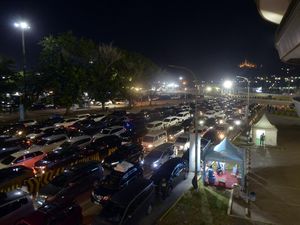 Petugas Tunda Delay System Arus Balik di Pelabuhan Bakauheni