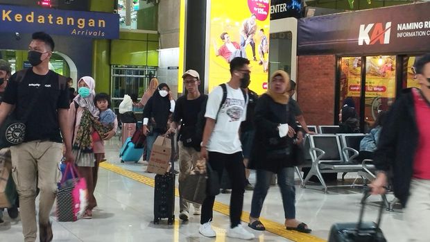 Suasana arus balik di Stasiun Gambir, Sabtu (13//4/2024) (Belia/detikcom)