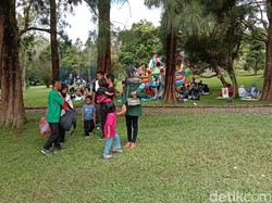 Ribuan Wisatawan Serbu Kebun Raya Cibodas di Momen Libur Lebaran