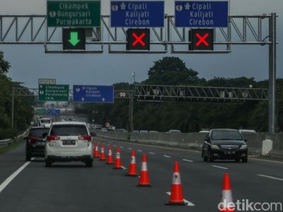 Urai Macet Arus Balik, Contraflow Tol Japek Dibuat 2 Lajur