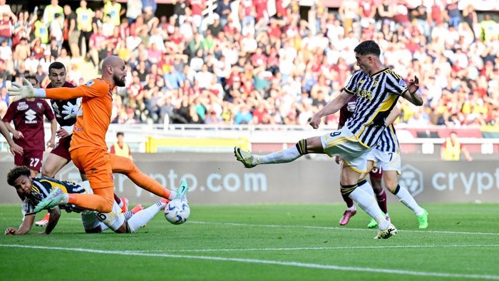 TURIN, ITALY - APRIL 13: Dusan Vlahovic of Juventus during the Serie A TIM match between Torino FC and Juventus at Stadio Olimpico di Torino on April 13, 2024 in Turin, Italy. (Photo by Daniele Badolato - Juventus FC/Juventus FC via Getty Images)