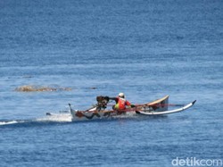 20 Nelayan di Bone Bolango Balapan Perahu Meriahkan Momen Lebaran Idul Fitri