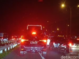 Tol Japek Malam Ini Padat, 62.000 Kendaraan Masuk Jakarta Tol Japek Malam Ini Padat, 62.000 Kendaraan Masuk Jakarta