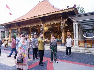 Bamsoet Puji AM Hendropriyono Lestarikan Budaya Lewat Kraton Majapahit Bamsoet Puji AM Hendropriyono Lestarikan Budaya Lewat Kraton Majapahit