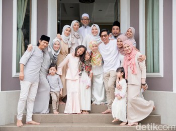 Sedihnya Lebaran Tanpa Orang Tua Sedihnya Lebaran Tanpa Orang Tua