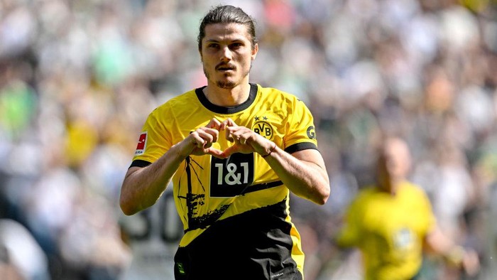 MOENCHENGLADBACH, GERMANY - APRIL 13: Marcel Sabitzer of Borussia Dortmund celebrates after scoring the 2-0 lead during the Bundesliga soccer match between Borussia Moenchengladbach and Borussia Dortmund at Borussia Park Stadium on April 13, 2024 in Moenchengladbach, Germany. (Photo by Hendrik Deckers/Borussia Dortmund via Getty Images)
