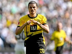 Ketika VAR Gagalkan Hat-trick Gelandang Dortmund Ini