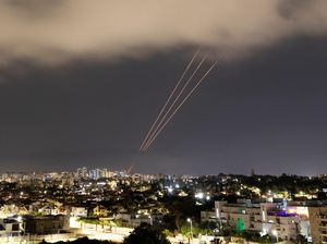 Detik-detik Serangan Rudal Iran ke Israel, Sirene Meraung-raung