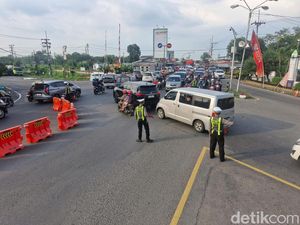 Arus Balik di Mengkreng Padat, Sistem Buka Tutup Kembali Diberlakukan Arus Balik di Mengkreng Padat, Sistem Buka Tutup Kembali Diberlakukan