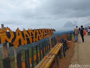 Terasering Panyaweuyan Majalengka Sepi Pengunjung di Momen Lebaran Terasering Panyaweuyan Majalengka Sepi Pengunjung di Momen Lebaran