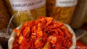Keripik Sanjai hingga Kalian Jariang Bisa Beli di Pasar Atas Bukittinggi