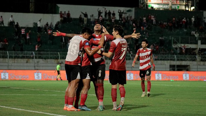 pemain madura united
